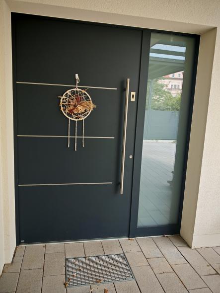 Neubau Wohnhaus Gera mit Haustür in anthrazit 